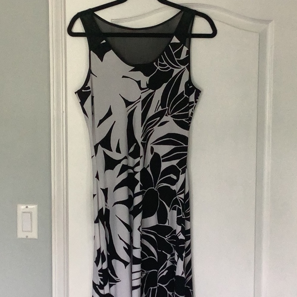 Elegant and timeless high low summer dress